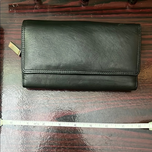 Wilson’s Black Leather Wallet - Picture 1 of 12